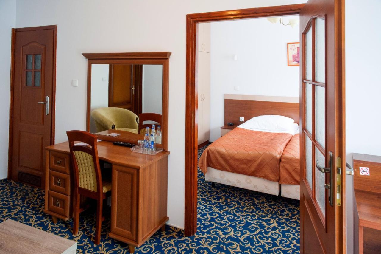 Hotel Sezam Kraczkowa Εξωτερικό φωτογραφία